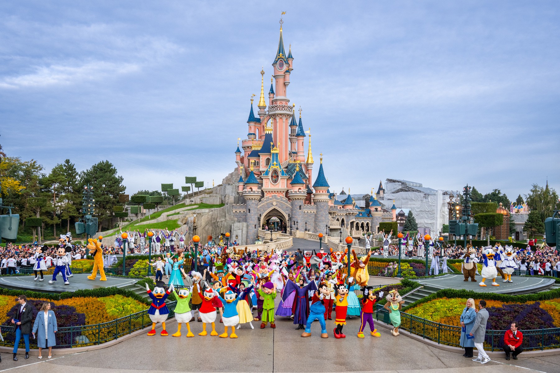 Paris & Disneyland Serüveni Turu Türk Hava Yolları ile 3 Gece CDG-CDG